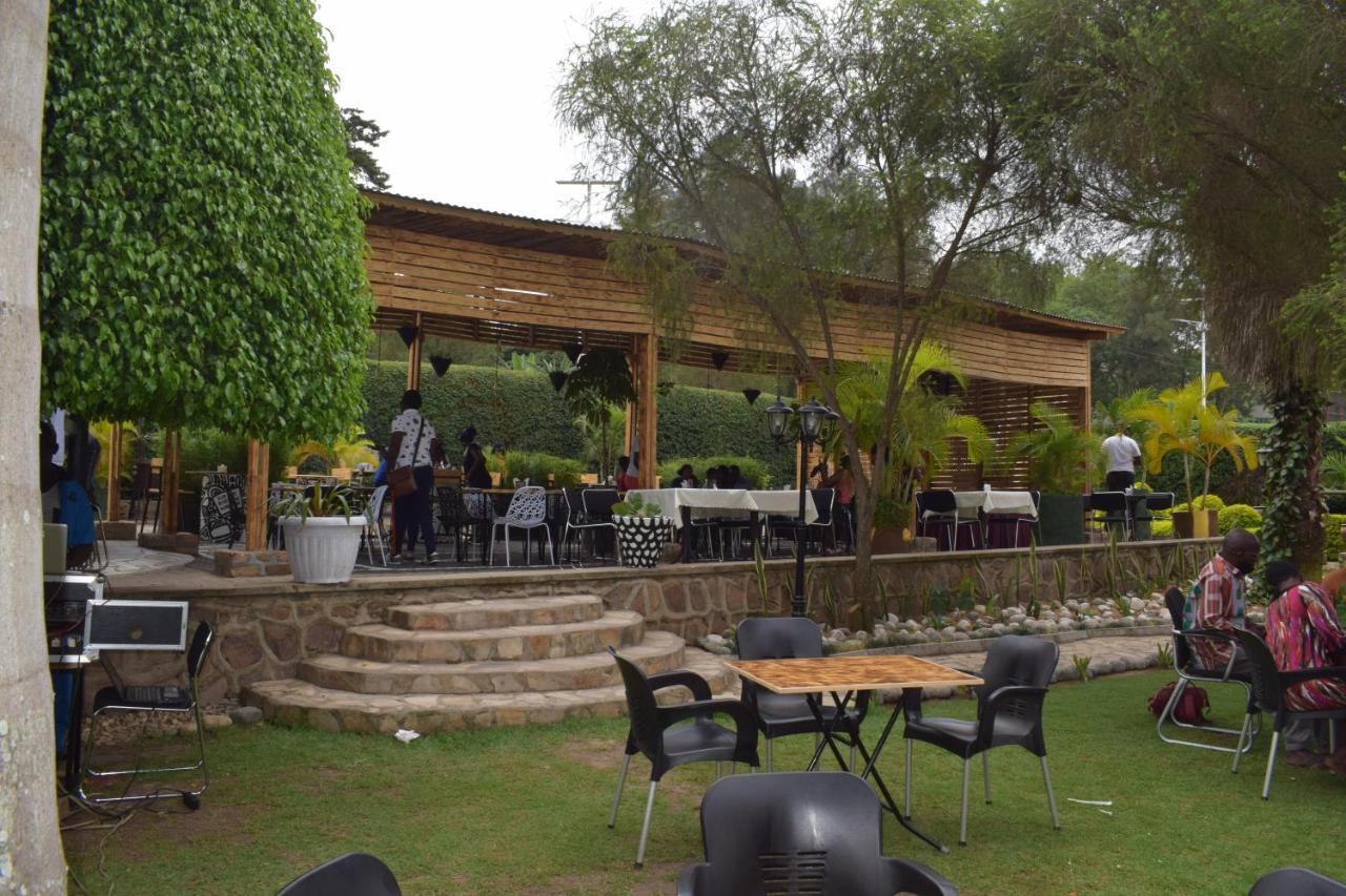 Acacia Hotel Mbarara Nyamitanga Zewnętrze zdjęcie