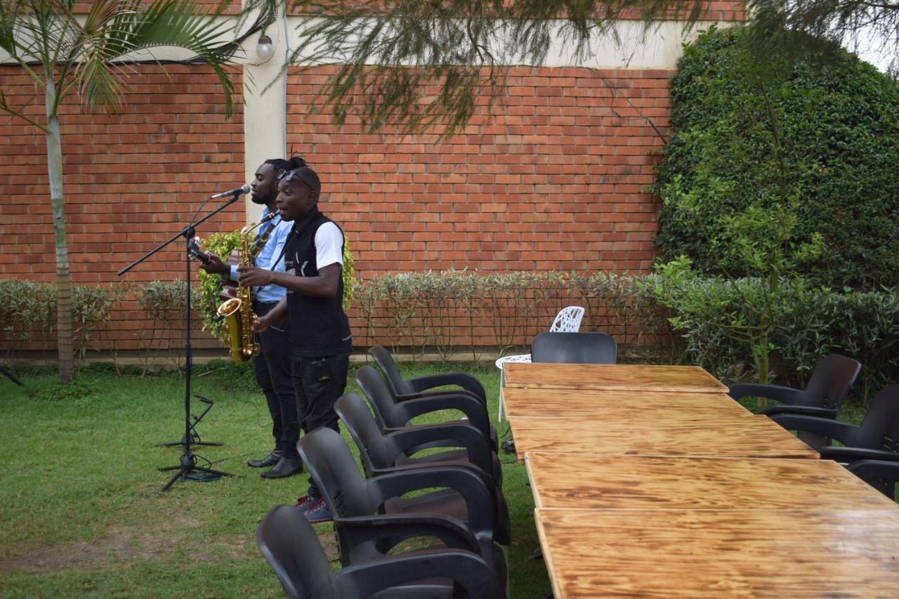 Acacia Hotel Mbarara Nyamitanga Zewnętrze zdjęcie