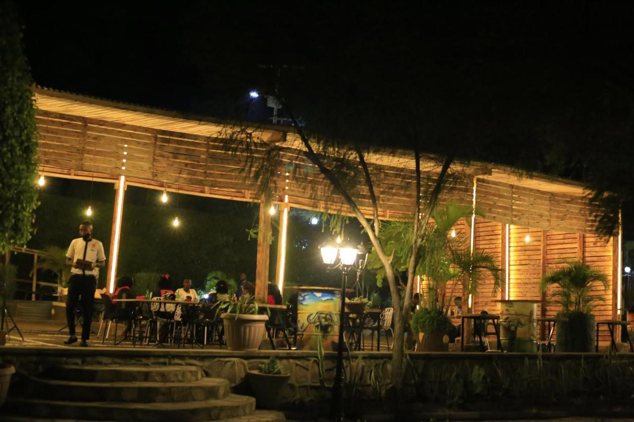 Acacia Hotel Mbarara Nyamitanga Zewnętrze zdjęcie